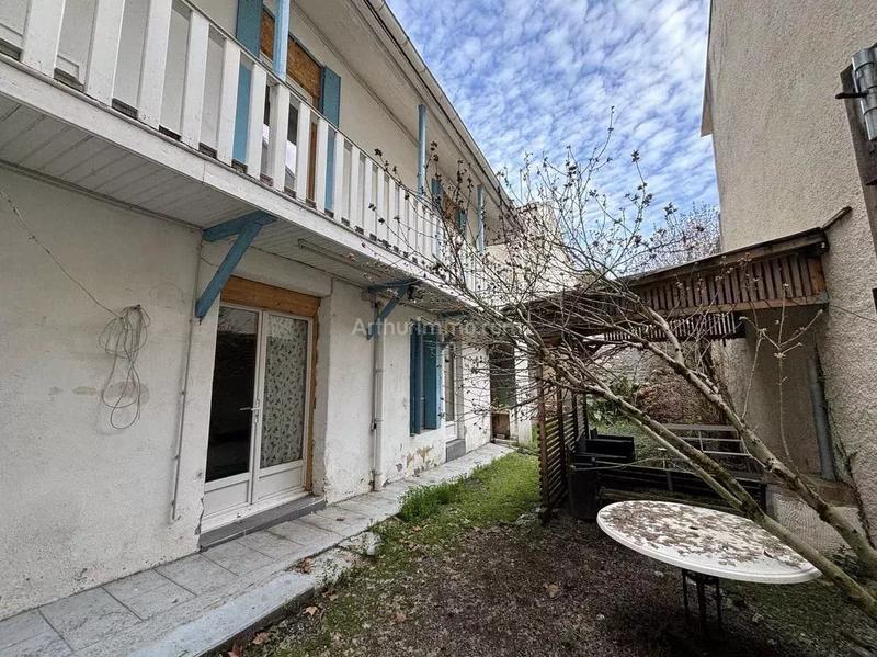 Immeuble - 240 m² - 10 pièces