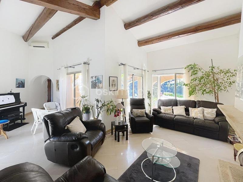 Maison - 180 m² - 7 pièces