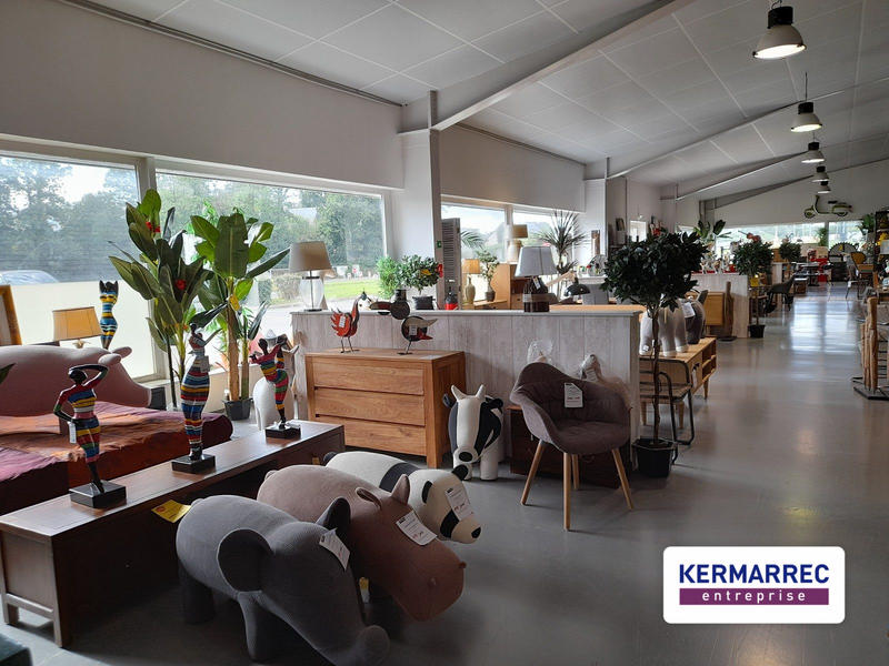 Local commercial - 2 750 m²