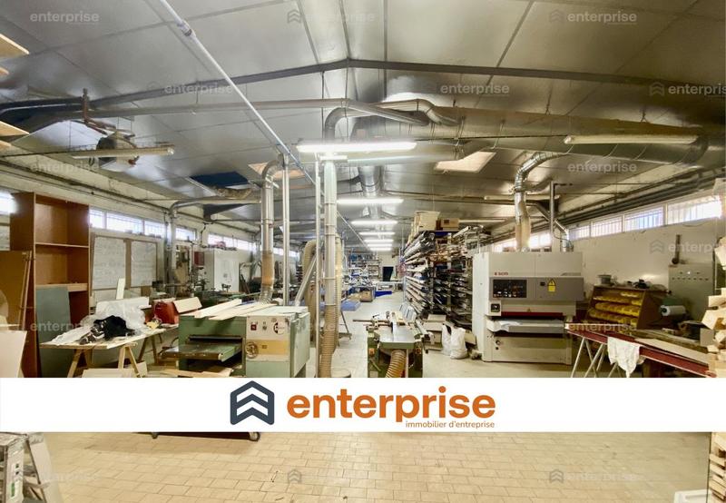 Local d'activité / Entrepôt - 645 m²