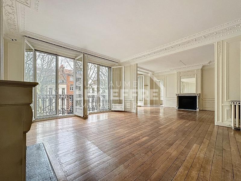 Appartement - 208 m² - 6 pièces