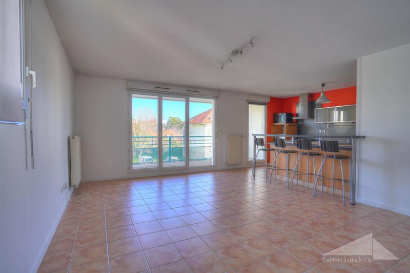 Appartement - 86 m² - 4 pièces