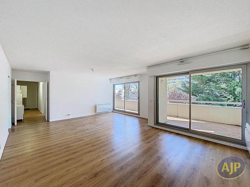 Appartement - 102 m² - 5 pièces