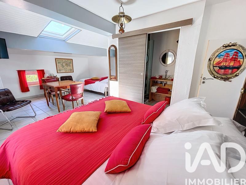 Maison de ville - 240 m² - 10 pièces