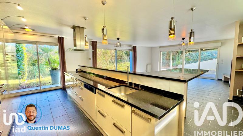 Maison - 164 m² - 6 pièces