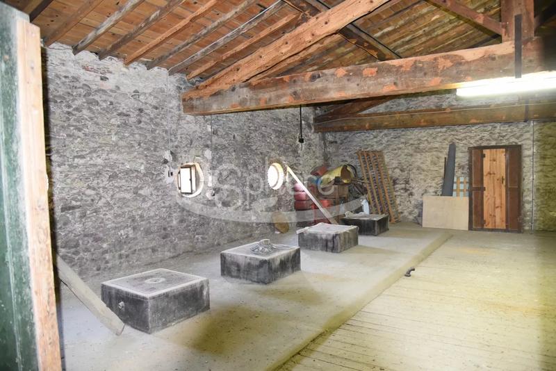 Maison - 162 m² - 9 pièces