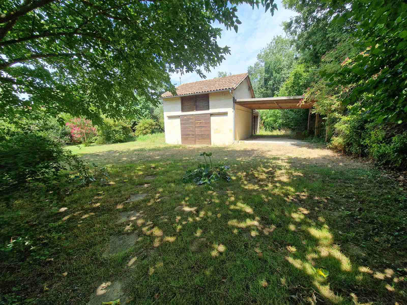 Maison - 229 m² - 8 pièces