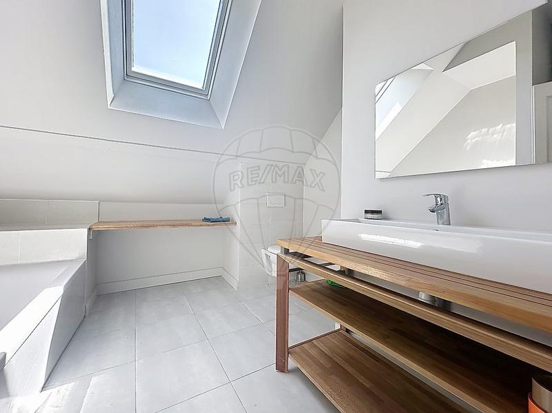 Maison - 368 m² - 12 pièces