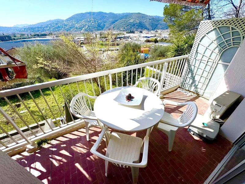 Appartement - 61 m² - 2 pièces