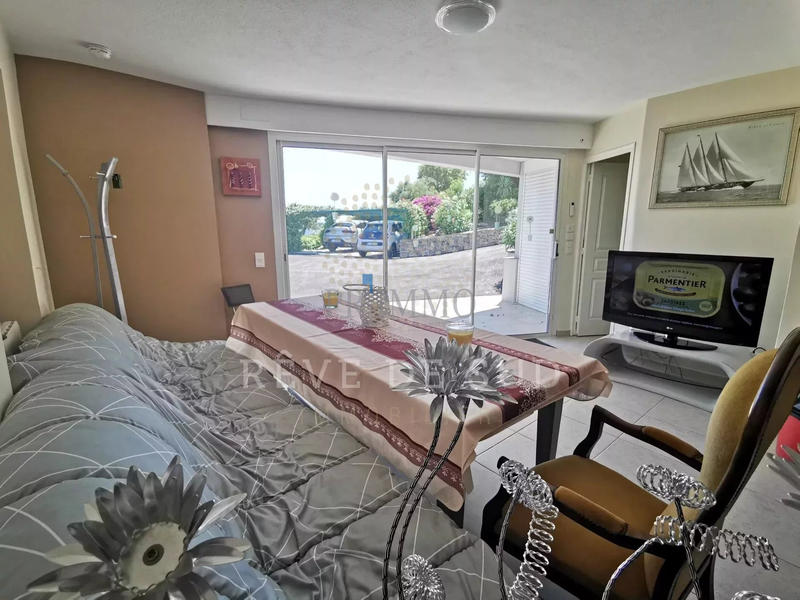 Maison - 261 m² - 7 pièces