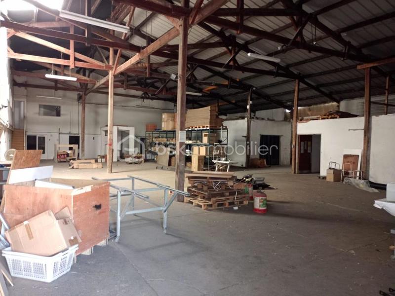 Entrepôt - 1 485 m² - 15 pièces