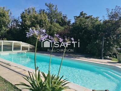 Maison - 229 m² - 7 pièces