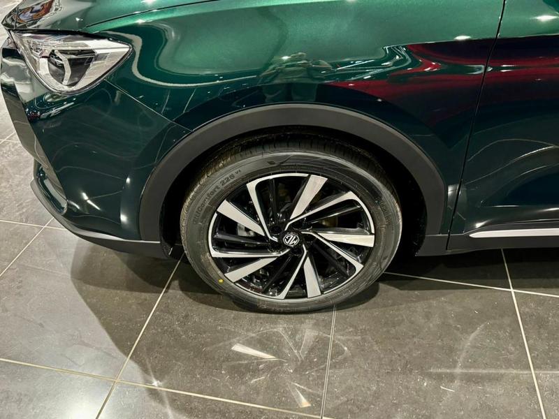 Mg Zs III 1.5 Hybrid+ 197 Luxury My26