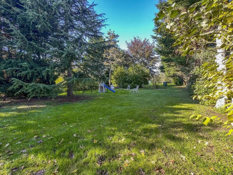 Maison de village - 294 m² - 15 pièces