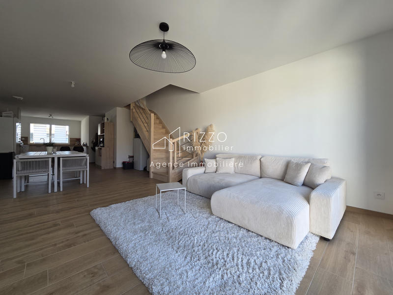 Maison - 102 m² - 4 pièces