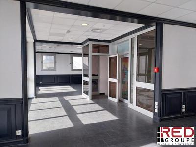 Local commercial - 477 m²