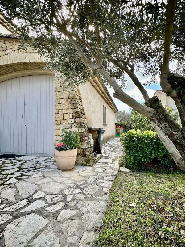 Villa - 192 m² - 7 pièces