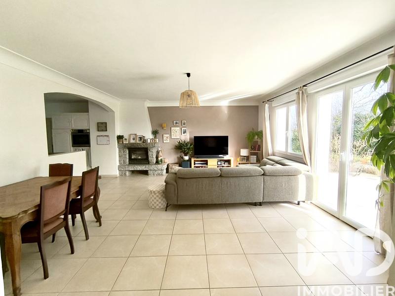 Maison - 201 m² - 10 pièces