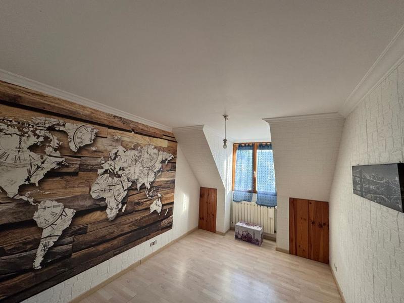 Maison - 194 m² - 7 pièces