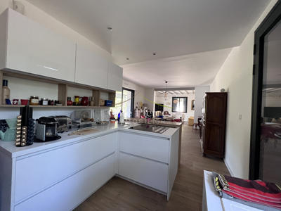 Villa - 140 m² - 5 pièces