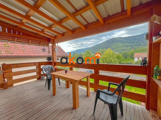 Maison - 249 m² - 8 pièces