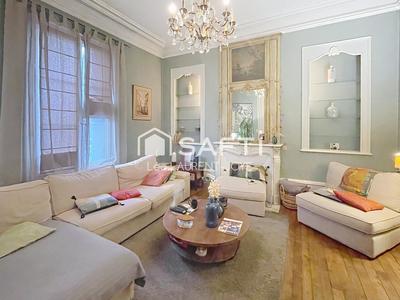 Hôtel particulier - 180 m² - 6 pièces