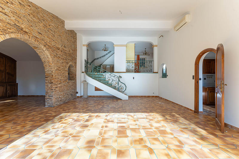 Maison - 177 m² - 6 pièces