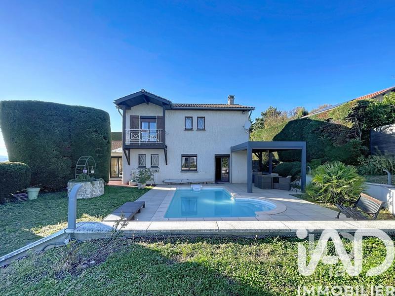 Maison - 136 m² - 5 pièces