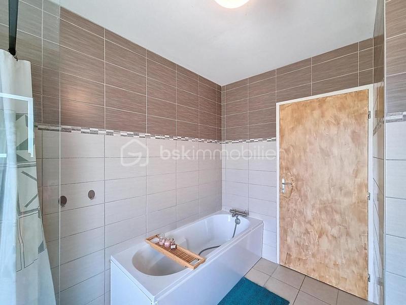 Maison - 150 m² - 7 pièces