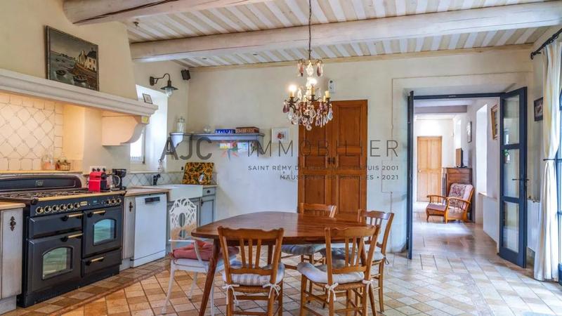 Mas - 186 m² - 4 pièces