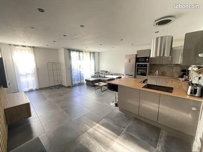 Appartement - 72 m² - 4 pièces