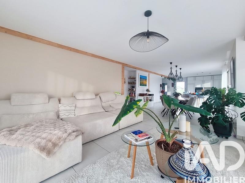 Maison - 94 m² - 4 pièces