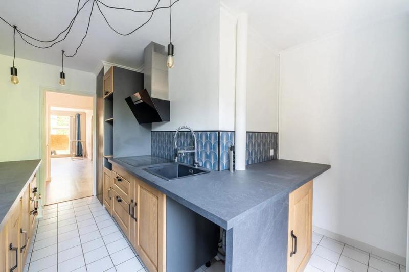 Appartement - 95 m² - 5 pièces