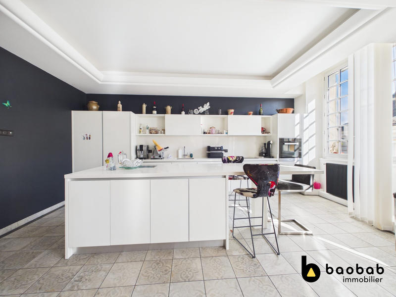 Appartement - 172 m² - 5 pièces