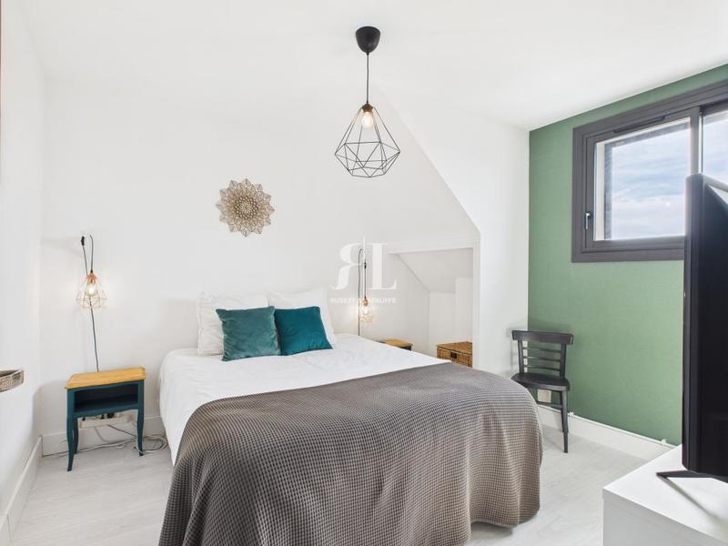 Maison - 186 m² - 7 pièces