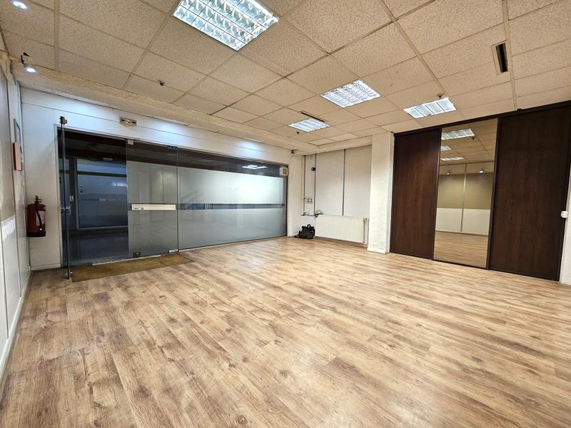 Local commercial - 215 m²