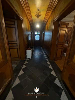 Maison - 200 m² - 8 pièces