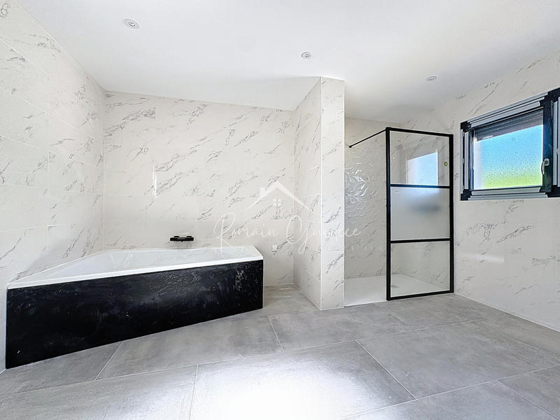 Villa - 164 m² - 5 pièces