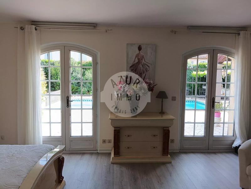 Maison - 160 m² - 5 pièces