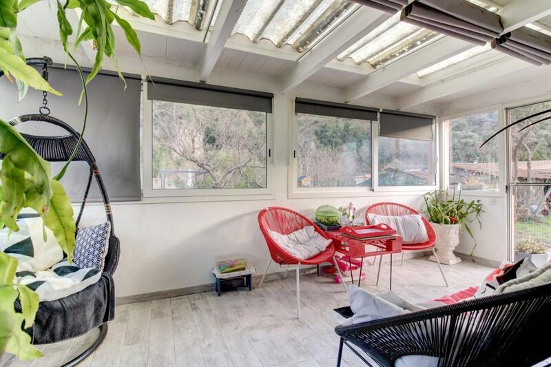 Propriété - 200 m² - 8 pièces