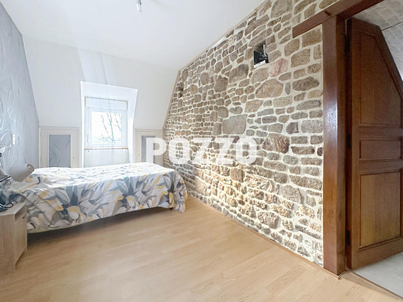 Maison - 162 m² - 8 pièces
