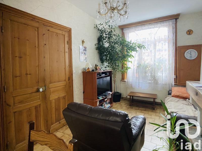 Maison - 99 m² - 5 pièces