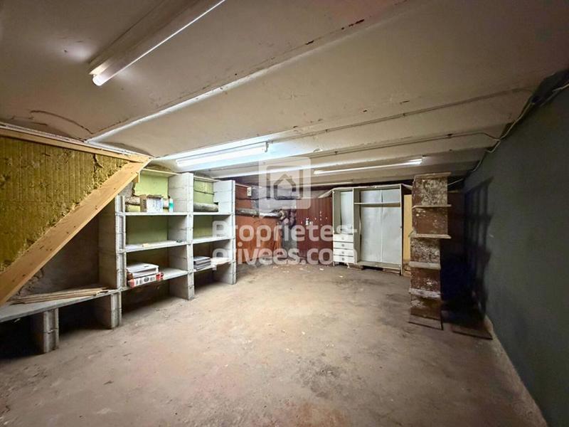 Immeuble - 147 m² - 6 pièces