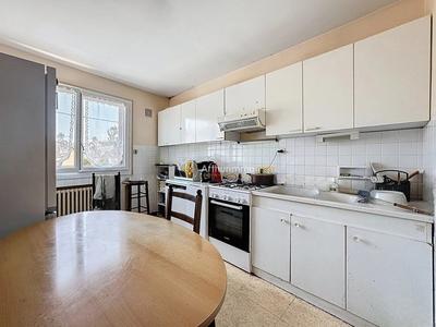 Immeuble - 90 m² - 5 pièces