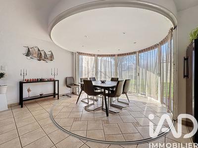 Maison - 162 m² - 7 pièces