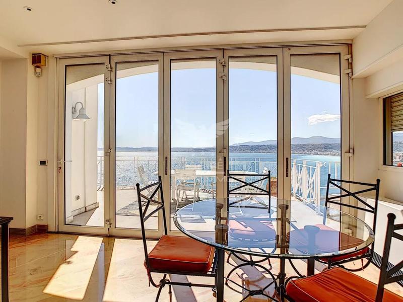 Villa - 320 m² - 9 pièces