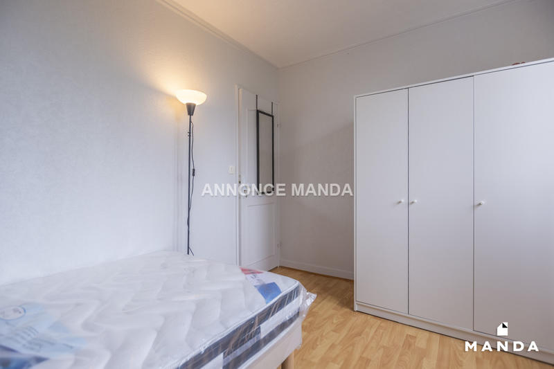 Chambre - 9 m² - 5 pièces