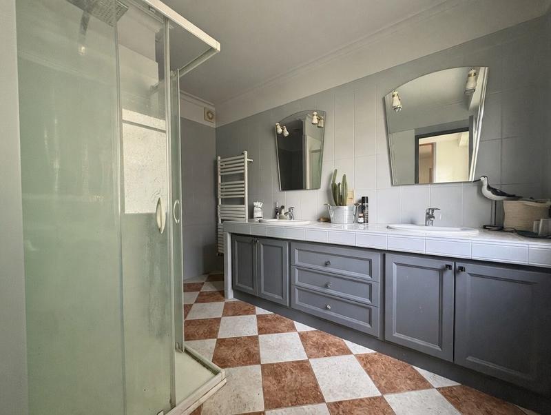 Appartement - 76 m² - 3 pièces