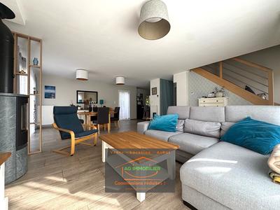 Maison - 121 m² - 6 pièces