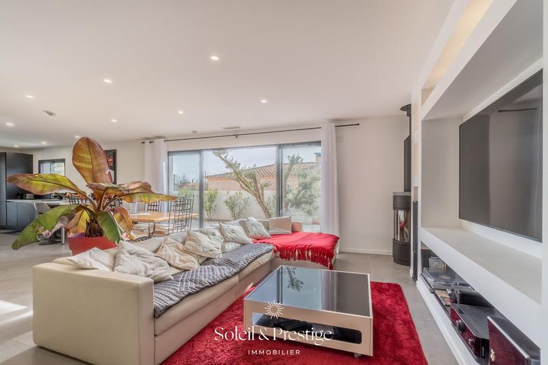 Maison - 232 m² - 7 pièces